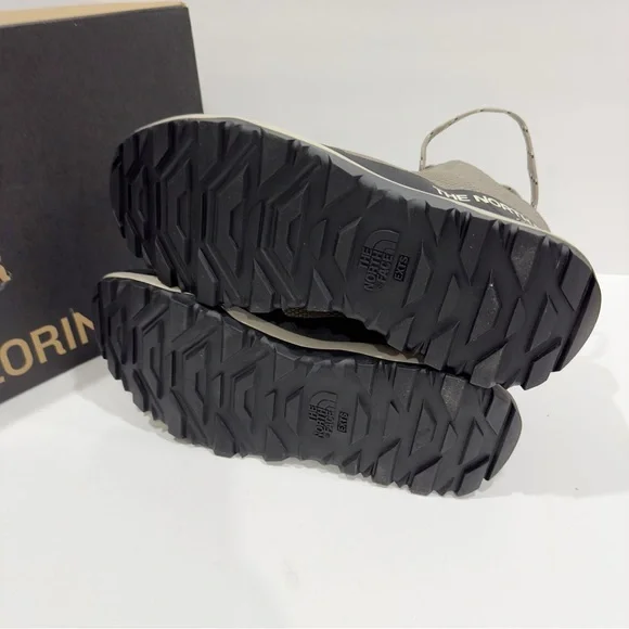 The North Face Men's Activist Mid Futurelight Hiking Trail Boots - Picture 7 of 10